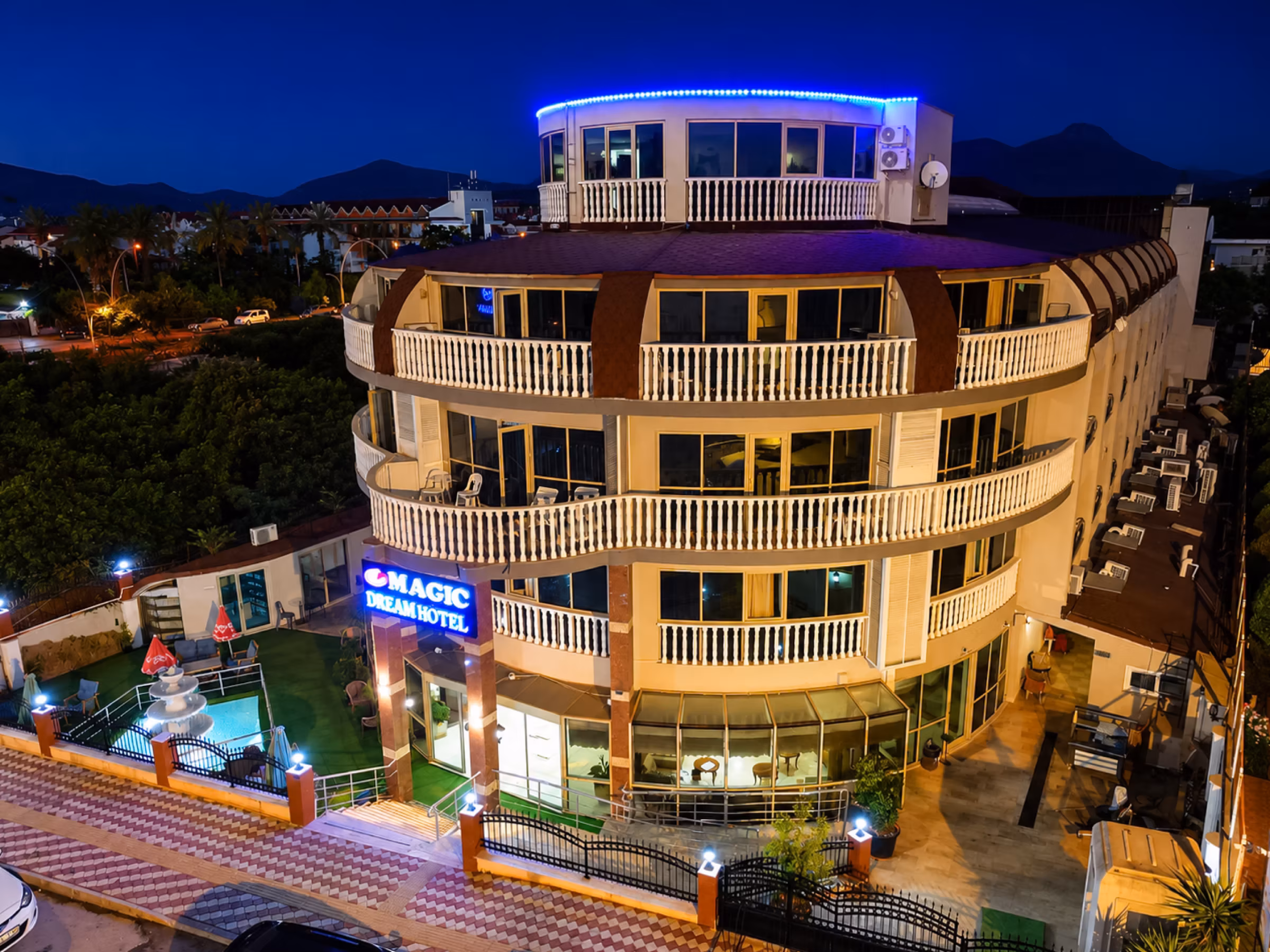 RK Magic Dream Hotel - gece dış cephe havadan görünümü